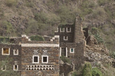 قرية رجال ألمع التراثية في منطقة عسير. (سعوديبديا)