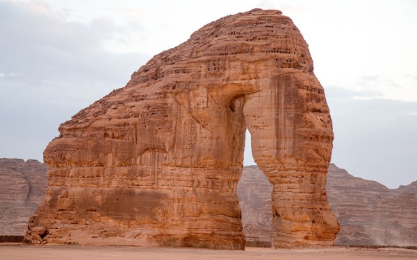 جبل الفيل في محافظة العلا. (سعوديبيديا)