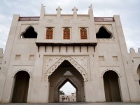 مدخل القرية التراثية في متنزه الملك عبدالله البيئي بالأحساء. (سعوديبيديا)