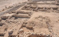 آثار ميناء لوكي كومي في محافظة ضباء شمال غربي السعودية. (دارة الملك عبدالعزيز)
