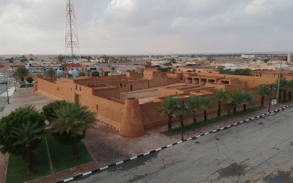 قصر الملك عبدالعزيز التاريخي في مركز لينة بمحافظة رفحاء في منطقة الحدود الشمالية. (واس)