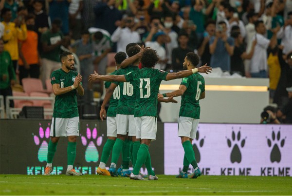 احتفال فريق المنتخب السعودي في بطولة كأس آسيا. (سعوديبيديا)