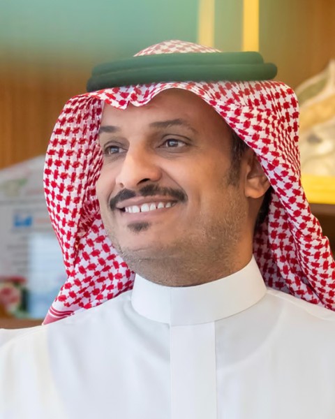 علي الحازمي.