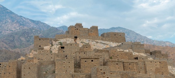 قرية ذي عين التراثية بالباحة. (وزارة الثقافة)