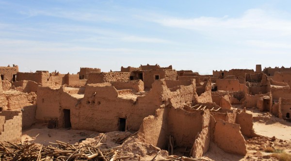 المباني الطينية في بلدة الخبراء التراثية بمنطقة القصيم. (واس)