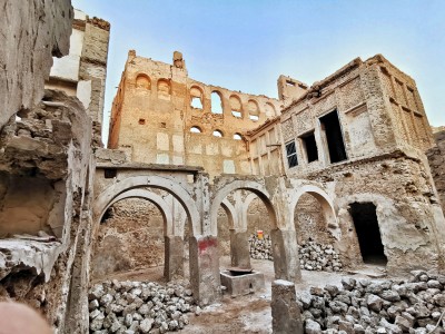 حي الديرة في تاروت أحد مواقع التراث في محافظة القطيف شرقي السعودية. (تصوير: مهدي الصغير)