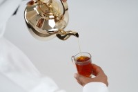 الاستكانة وهو الفنجال الزجاجي الصغير الذي يُشرب به الشاي. (سعوديبيديا)
