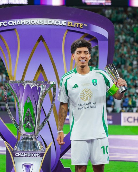 فيرمينو لاعب النادي الأهلي. (المركز الإعلامي للنادي الأهلي)
