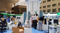 مركز تقنيات الطاقة المستدامة في منتدى ومعرض جامعة تخترع الذي نظمته جامعة الملك سعود. (المركز الإعلامي لجامعة الملك سعود)