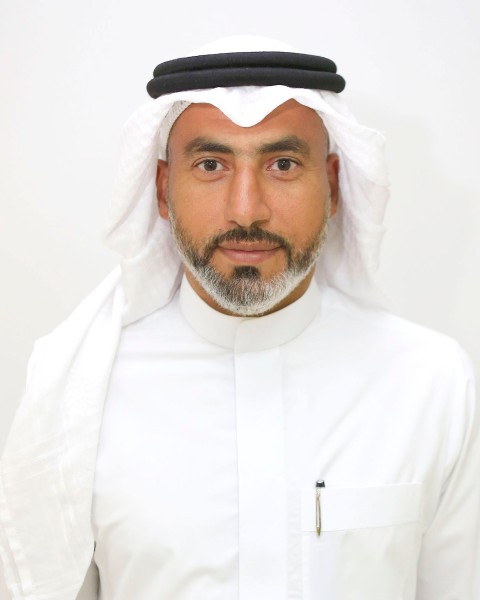 الكابتن حسين الصادق حارس مرمى نادي الخليج سابقًا. (المركز الإعلامي بنادي الخليج)