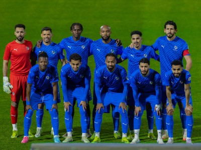 الفريق الأول بنادي نيوم الرياضي. (المركز الإعلامي بنادي نيوم)