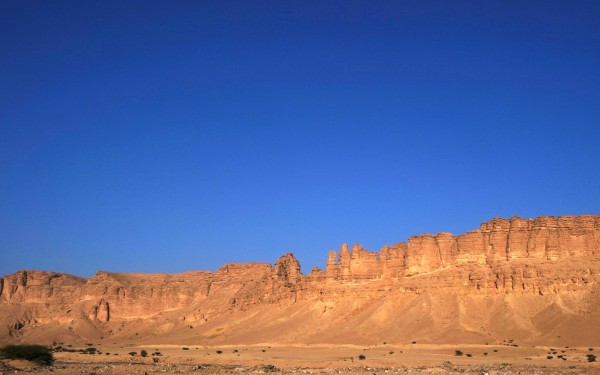 جبال طويق غربي مدينة الرياض. (سعوديبيديا)