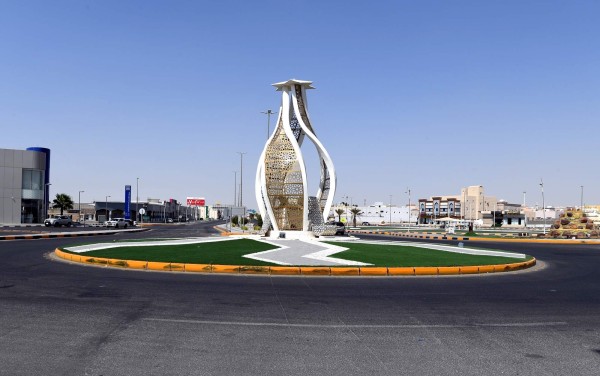 أحد الدوارات في محافظة النعيرية التابعة للمنطقة الشرقية. (سعوديبيديا)
