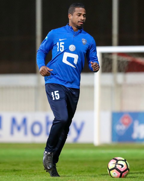 ناصر الشمراني في المرتبة الثانية ضمن قائمة الهدافين التاريخيين في الدوري السعودي برصيد 167 هدفًا. (المركز الإعلامي لنادي الهلال)