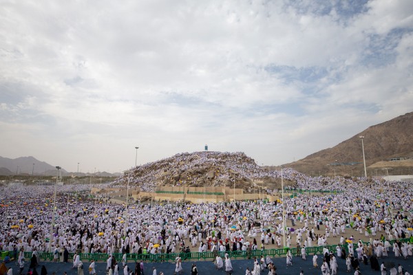 وقوف الحجاج في عرفات موسم حج 1443هـ. (سعوديبيديا)