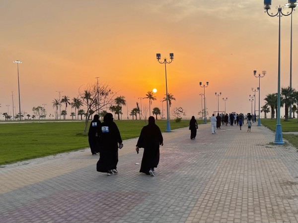 فعالية المشي في الممشى بتنظيم جمعية مشاة وهايكنج جازان. (المركز الإعلامي للجمعية)