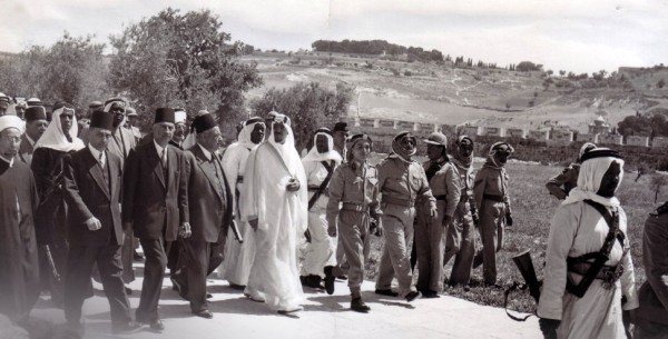 الملك سعود خلال زيارته إلى القدس. (وزارة الخارجية)