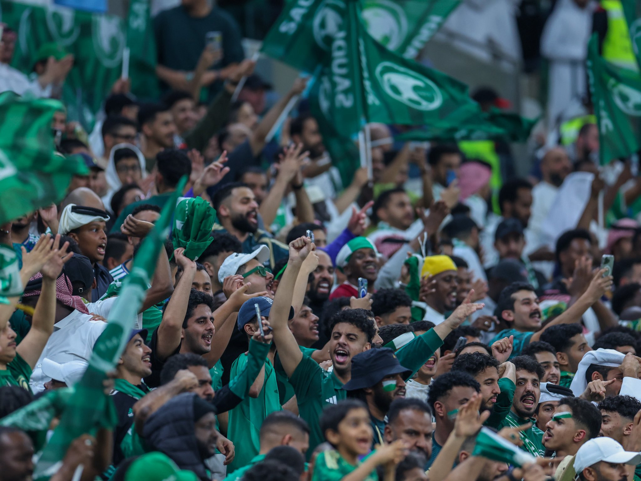 هتاف وتشجيع المنتخب السعودي